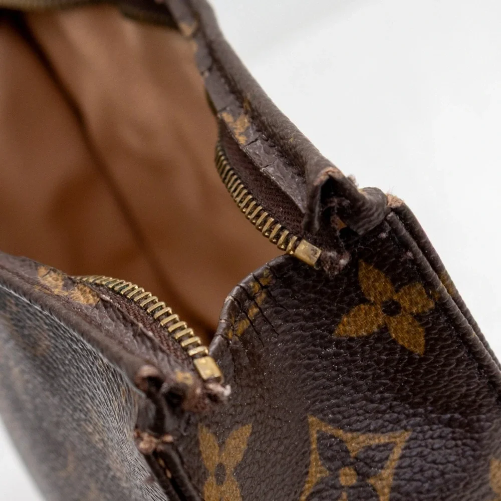 Louis Vuitton auth louis